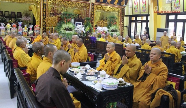 Chùa Vĩnh Nghiêm: Tưởng niệm HT.Tâm Châu, tạ pháp ảnh 10 13tp.jpg