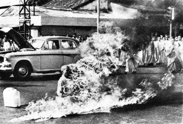Tình thương là bất diệt ảnh 1 Botat Quang Duc.jpg