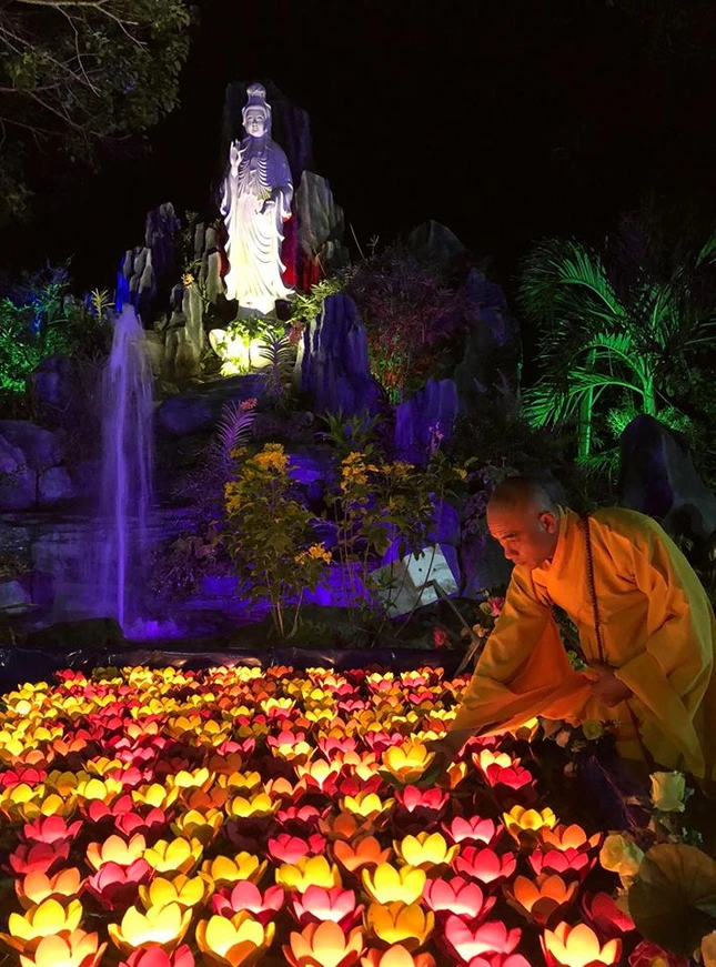 TT Thich Thien Quy tha hoa dang tai  Dai Le Vu Lan 2018.jpg