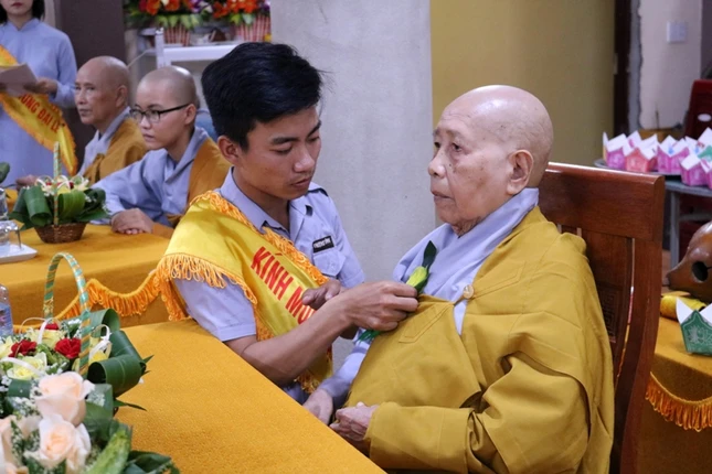 Thêm một số chùa trang nghiêm lễ Vu lan ảnh 4 nhuanvinh1.JPG