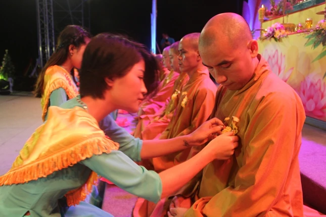 Nghệ An tổ chức Đại lễ Vu lan và bế mạc An cư ảnh 4 IMG_4800.JPG