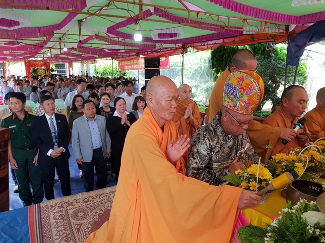 h_nh 8 - Nghi l_ c_u si_u.jpg