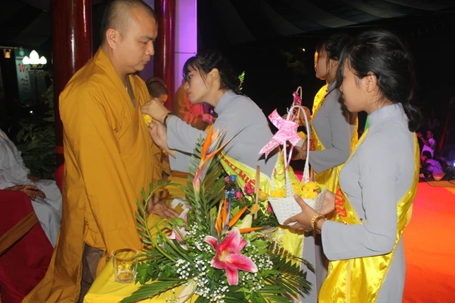 Chùa Hương lần đầu tổ chức lễ Vu lan - Báo hiếu ảnh 3 IMG_4830.JPG