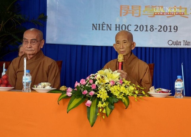 huequang.jpg