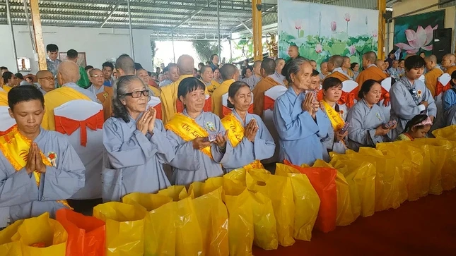 VU LAN CHUA THIEN PHUOC.Still005.jpg