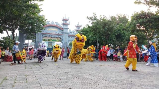 GĐPT Quế Sơn tổ chức thi múa lân vui Tết trung thu ảnh 1 2.jpg