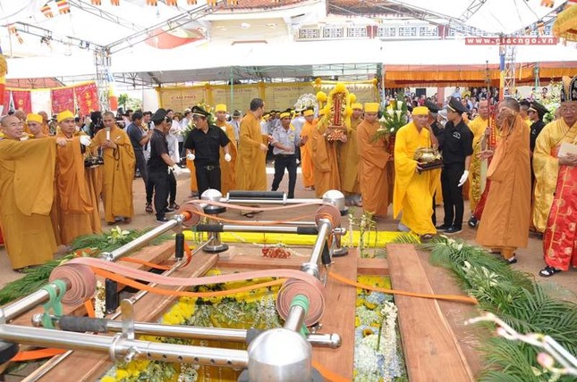 Lễ nhập tháp Trưởng lão HT.Thích Viên Quán ảnh 11 DSC_0152.jpg