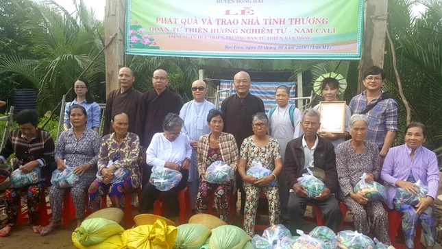 Các chùa tổ chức Trung thu, tặng quà từ thiện ảnh 4 C Thanh Duc.png