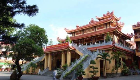 Cẩm nang cuộc sống theo kinh Phước đức ảnh 1 chua PQ.jpg