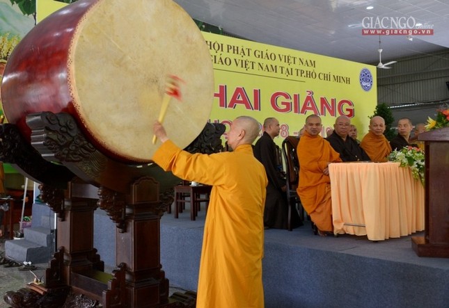 Le khai giang khoa XIII (12).jpg