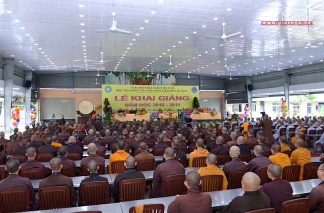 Le khai giang khoa XIII (6).jpg