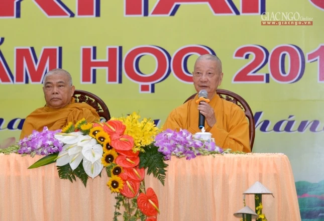 Le khai giang khoa XIII (9).jpg