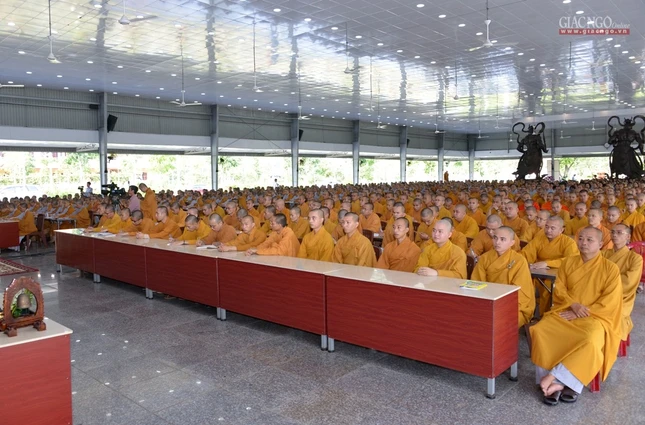 Gần 70 triệu đồng hỷ cúng tại khóa tu ở Học viện ảnh 3 BTN_0012.jpg