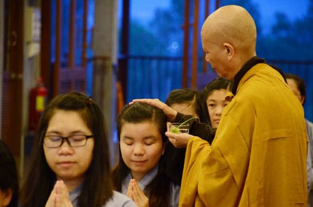 Quy y ảnh 1 xg.jpg