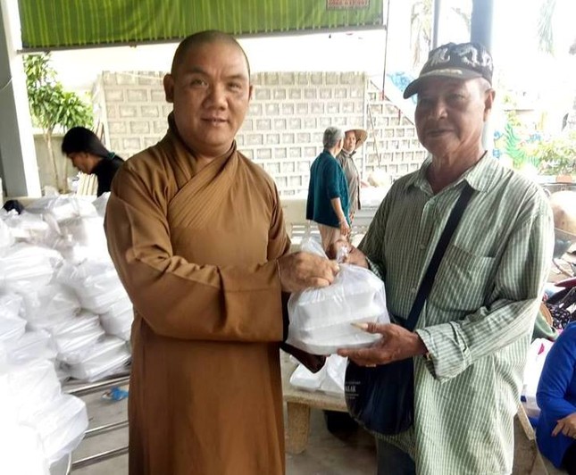 Chùa Bửu Long gieo duyên ăn chay cho hàng ngàn người ảnh 1 blg2.jpg
