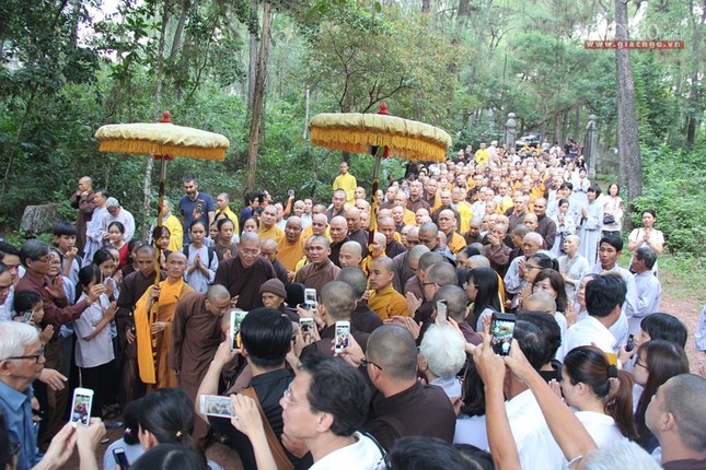 Thiền sư Thích Nhất Hạnh về chùa Từ Hiếu tịnh dưỡng ảnh 6 3.jpg