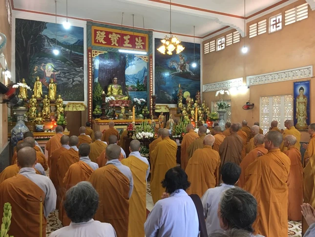 Vĩnh Long: Tưởng niệm Đại lão HT.Thích Hoàn Phú ảnh 1 image_6483441.JPG