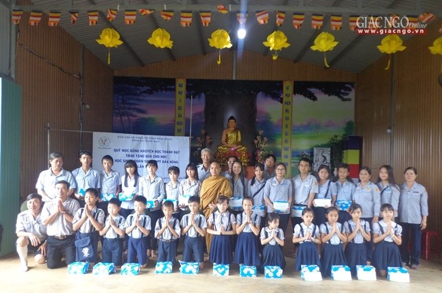 anh trang tre (1).jpg