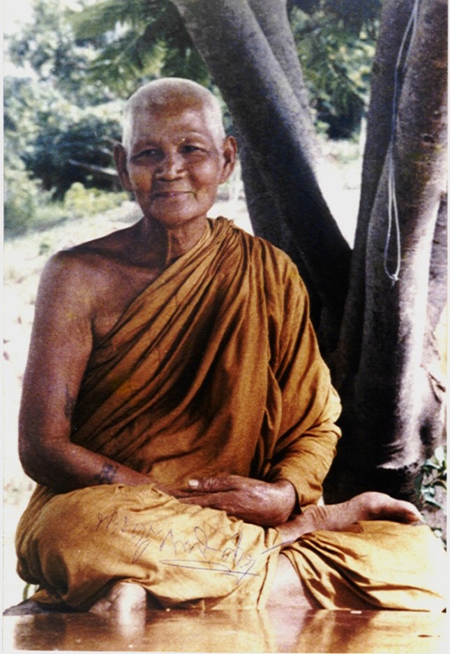 Sư Ajaan-fuang-jotiko.jpg