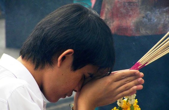 Hành trì & chánh nghiệp ảnh 1 aminhhoa.jpg