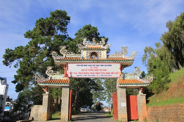 Phật giáo Lâm Đồng tưởng niệm Đức Phật hoàng ảnh 1 IMG_6865.JPG