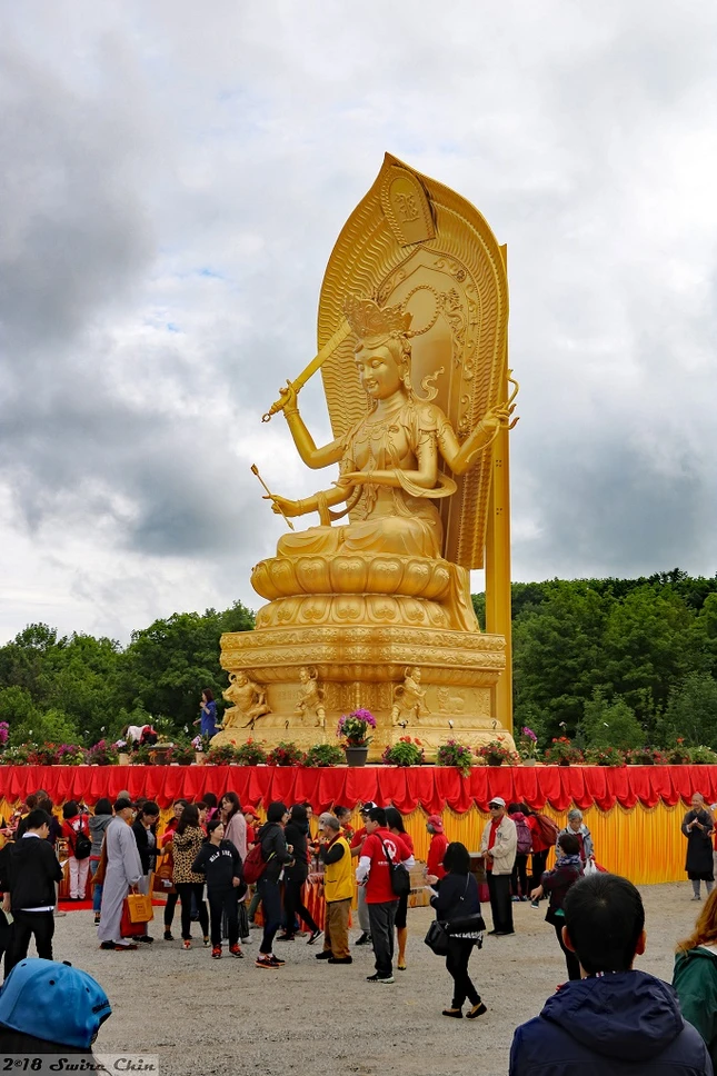 Wutai Shan Buddhist Garden, Ontario Canada.jpg