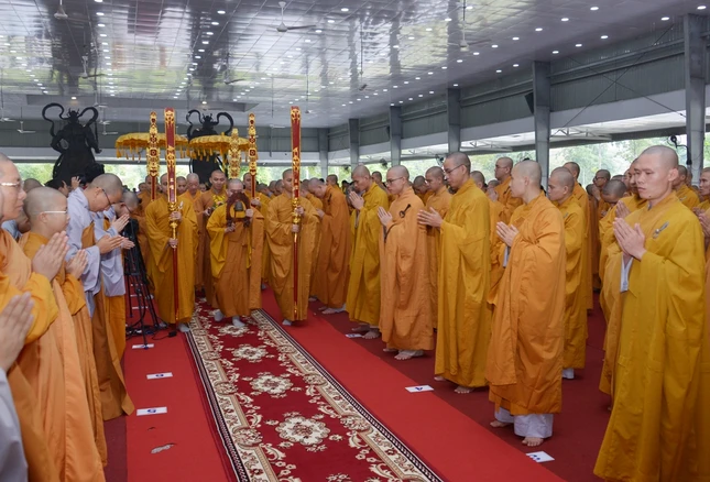 Khoa tu ngay 23-12 (2).JPG