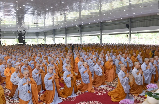 Khoa tu ngay 23-12 (8).JPG