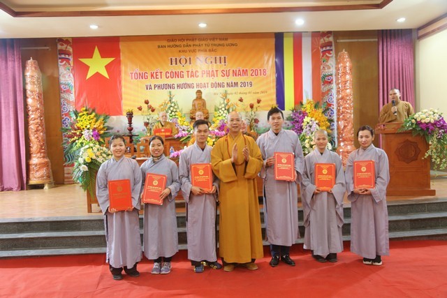 Trao Quy_t __nh B_ Nhi_m C_ng T_c (2).jpg