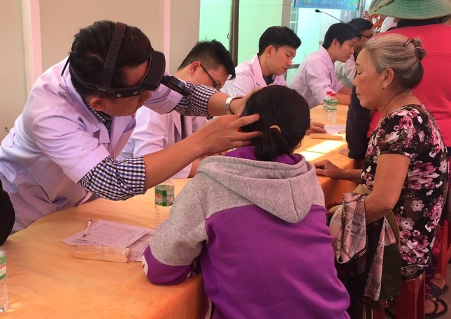 Trao quà & khám bệnh đầu năm mới cho người nghèo ảnh 2 TMH1.jpg