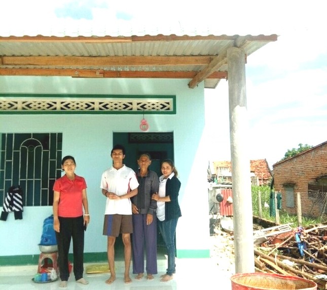 Phú Yên: Bàn giao căn nhà mới đến nạn nhân bão số 9 ảnh 1 3.jpg
