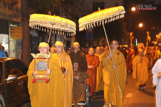 Trà tỳ kim quan Trưởng lão HT.Thích Thanh Minh ảnh 7 H 14.jpg