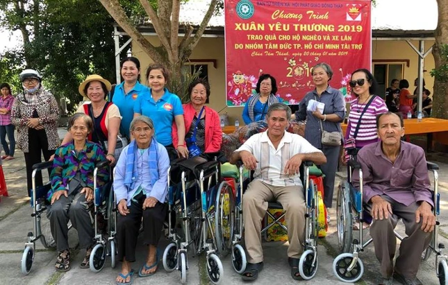 Nhung chiec xe lan duoc tang cho  nguoi khuyet tat.jpg