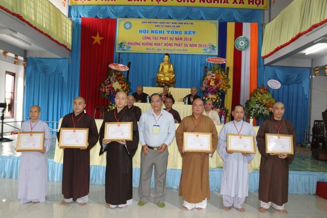 7- tập thể, cá nhân nhận bằng khen của UBND tỉnh .jpg