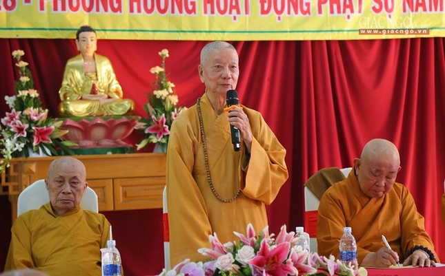 Trao quyết định lưu nhiệm BTS GHPGVN Q.7 ảnh 5 a bthien4.jpg