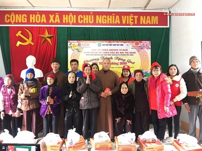 trao qua hb (2).jpg