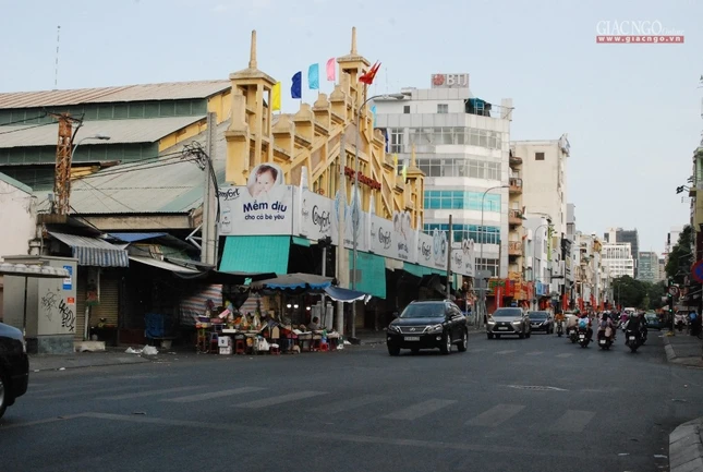 Sài Gòn tĩnh lặng ảnh 10 H12.jpg