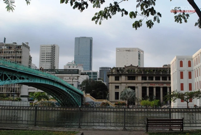 Sài Gòn tĩnh lặng ảnh 13 H13.jpg