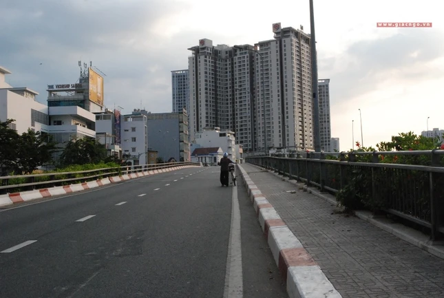 Sài Gòn tĩnh lặng ảnh 14 H16.jpg
