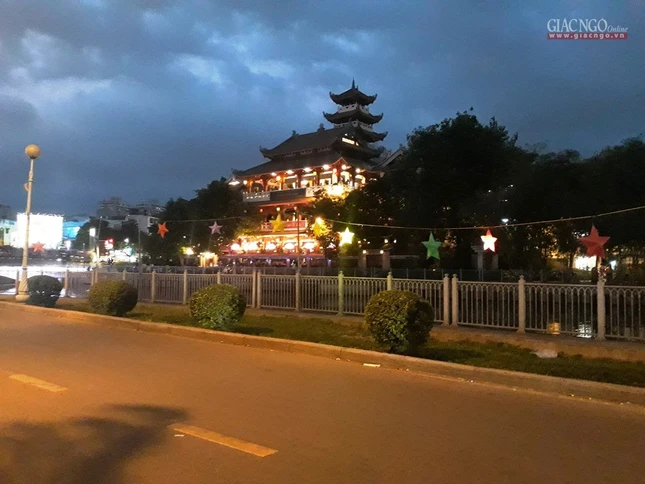 Sài Gòn tĩnh lặng ảnh 2 H3.jpg