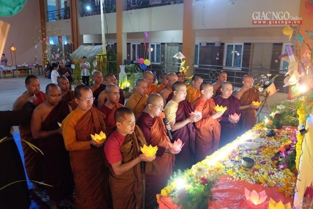 Tăng Ni sinh VN tại Ấn Độ đón Tết cổ truyền ảnh 2 IMG_2975.jpg