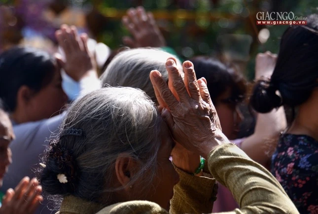 Ram thang Gieng (10).jpg