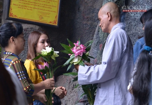 Ram thang Gieng (18).jpg