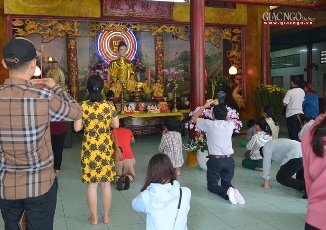 Ram thang Gieng (21).jpg