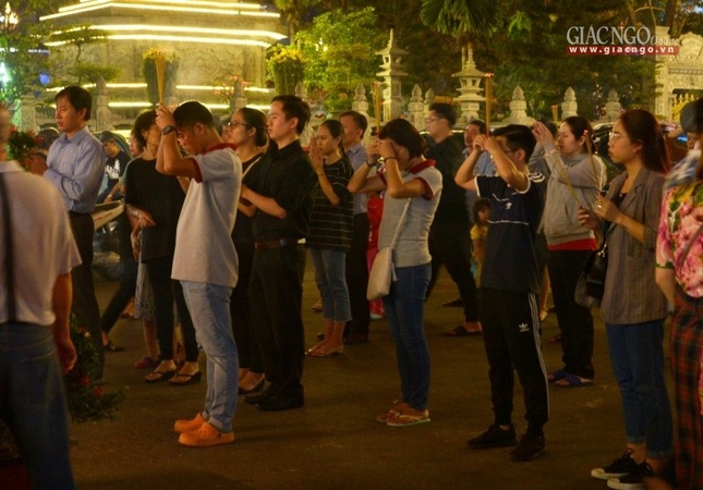 Ram thang Gieng (8).jpg