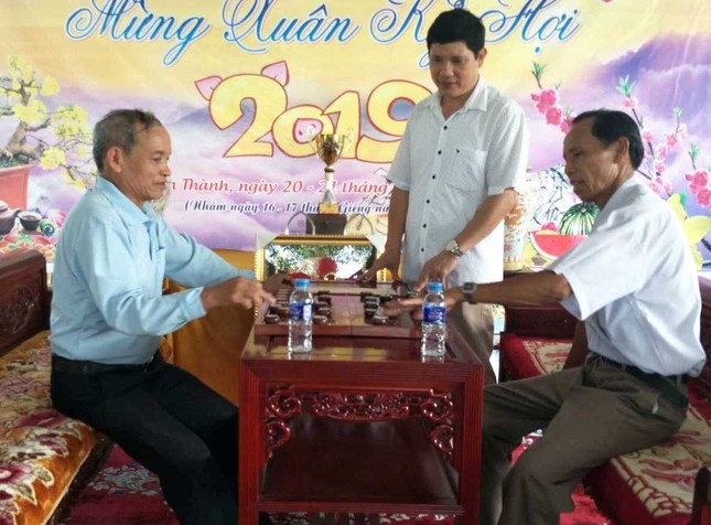 ahuutinh.jpg
