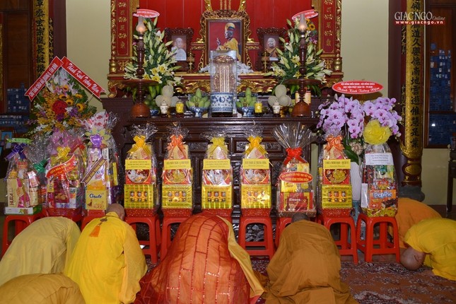 Le tuong niem HT Tinh Khiet (13).jpg