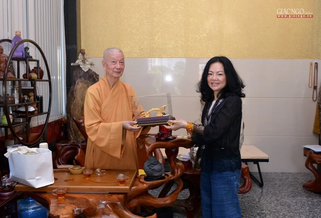 C_ng d__ng h_c vi_n (2).jpg