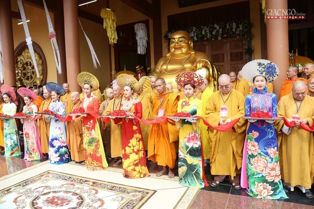 Trang nghiêm lễ khánh thành giai đoạn I tổ đình Phi Lai ảnh 11 H21.jpg