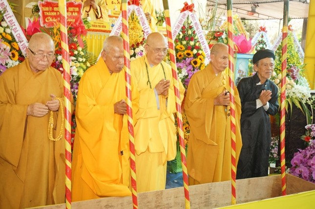 Quảng Nam: Chùa Viên Giác đặt đá khởi công đại trùng tu ảnh 2 z1324801899188_31442c0e8e212994f1b94298eb809c03.jpg